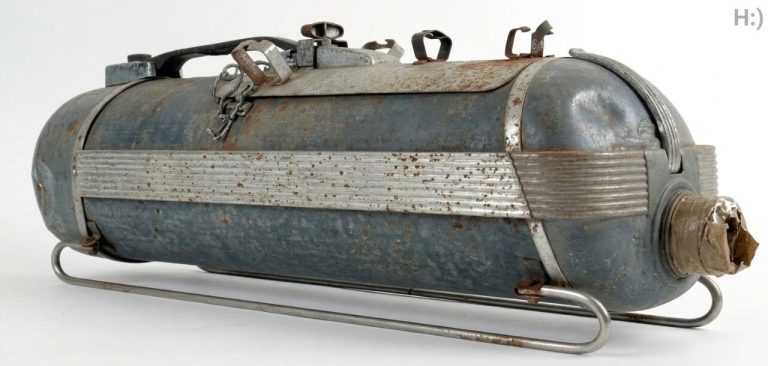 The History of This Mysterious Cleaning Item Is Finally Uncovered, Revealing Its Surprising Origins, Forgotten Household Uses, and the Ingenious Way Generations Before Us Used It to Keep Homes Spotless, Leaving Many People Today Shocked That Such a Simple Object Once Played Such an Important Role in Everyday Cleaning Routines