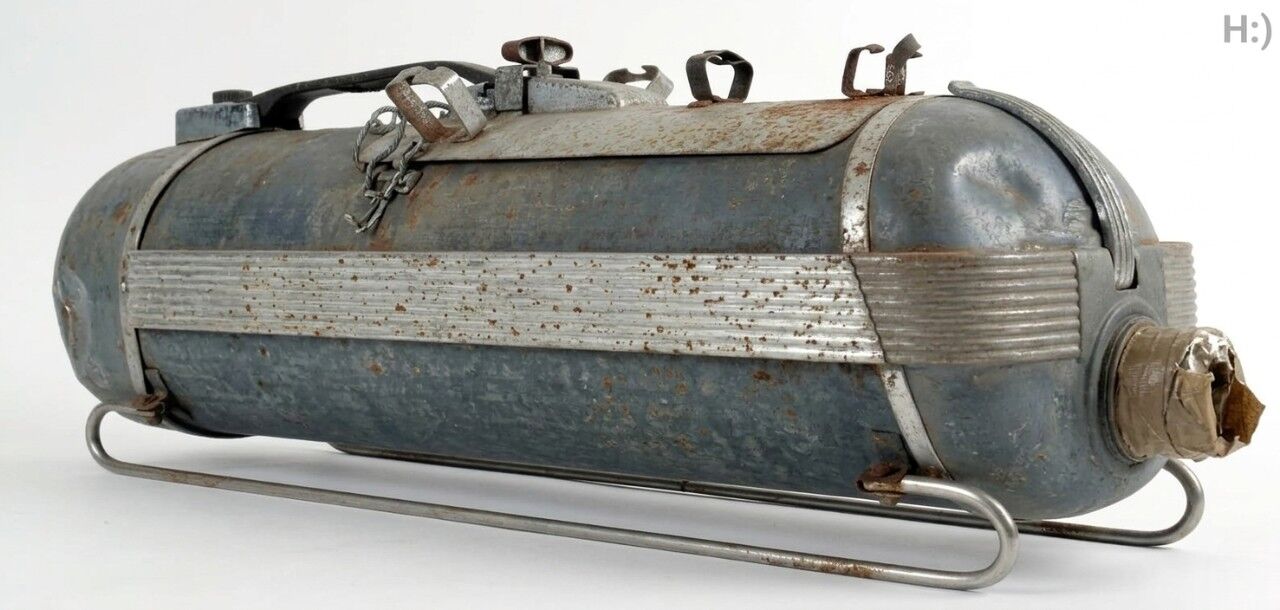The History of This Mysterious Cleaning Item Is Finally Uncovered, Revealing Its Surprising Origins, Forgotten Household Uses, and the Ingenious Way Generations Before Us Used It to Keep Homes Spotless, Leaving Many People Today Shocked That Such a Simple Object Once Played Such an Important Role in Everyday Cleaning Routines